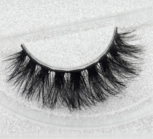 Faux Aurelia Eye Lashes - 3D Mink Eyelashes – Natural & Glamorous Look