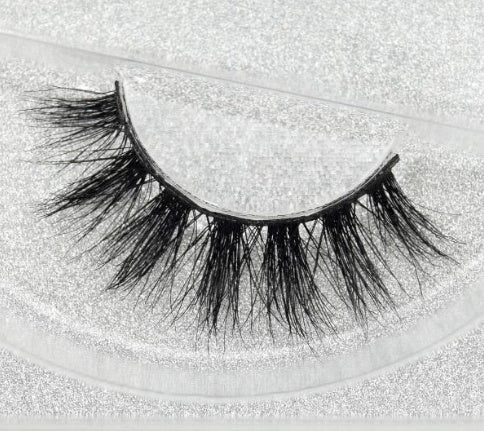 Faux Aurelia Eye Lashes - 3D Mink Eyelashes – Natural & Glamorous Look